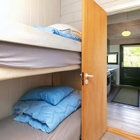 6 Person Holiday In * Hals